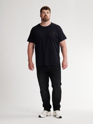 Petrol Industries T-shirt i svart