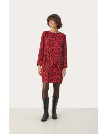 Part Two - Vestido em vermelho