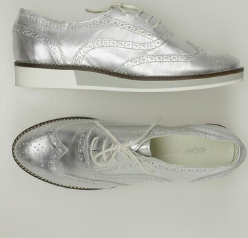 COX Flats & Loafers in 40 in Grey: front