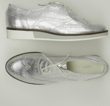 COX Flats & Loafers in 40 in Grey: front
