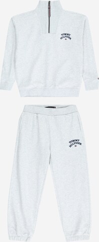 TOMMY HILFIGER Joggingpak in Grijs: voorkant