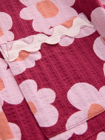 Next Set: Bluse und Shorts in Pink