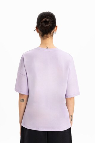 T-shirt UNIQVIBE en violet