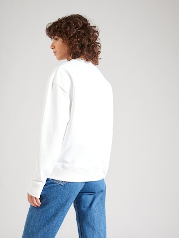 Bluză de molton 'Hero' de la Calvin Klein pe alb