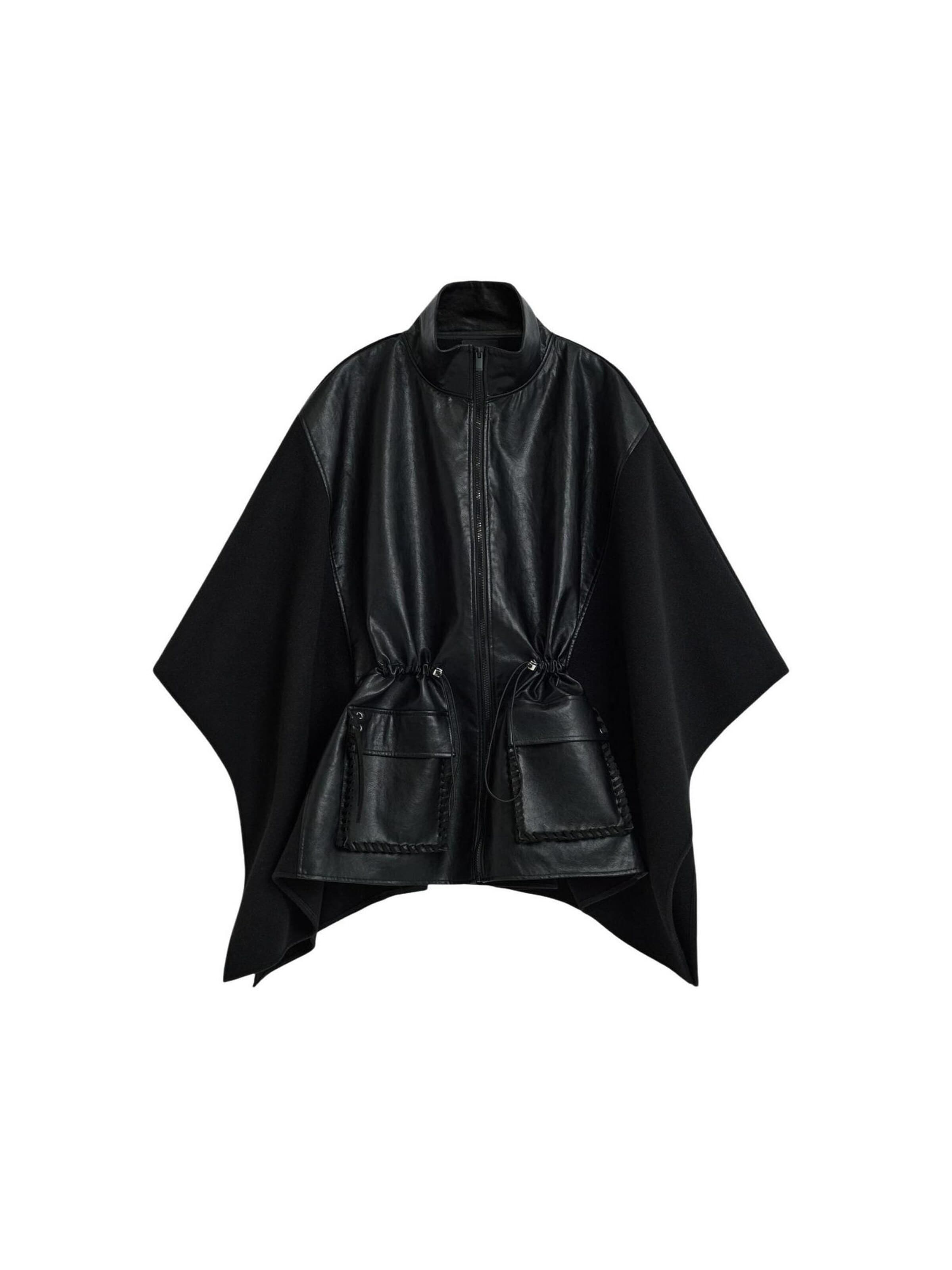 Desigual Keps 'PONCHO_ALDAMA TRENZADO 26WAIA24' i svart: framsida