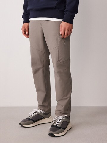 Next Slimfit Cargobroek in Grijs: voorkant