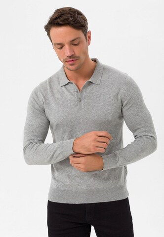 Pullover di Jimmy Sanders in grigio: frontale