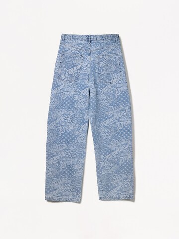 Bershka Voľný strih Džínsy - Modrá