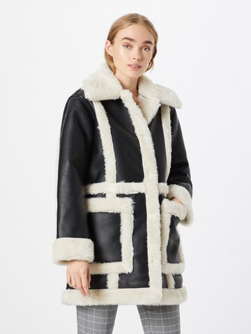 Abercrombie & Fitch Between-Seasons Coat in Black: front