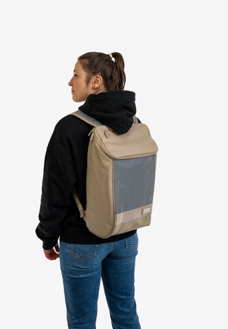 OAK25 Backpack 'Dayag' in Beige: front