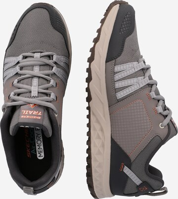 Baskets basses 'Escape Plan' SKECHERS en marron