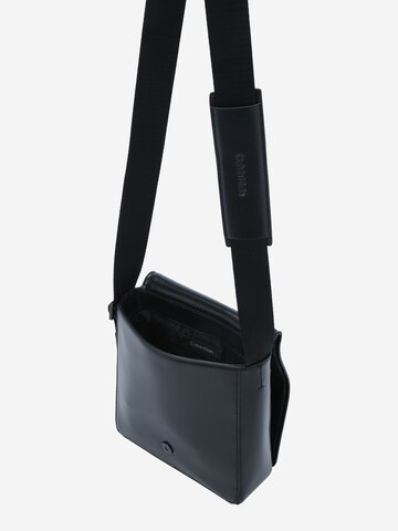 Calvin Klein - Bolso de hombro en negro