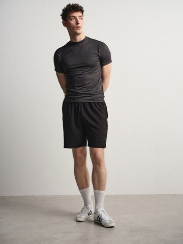 The Set Regular Trousers in Black