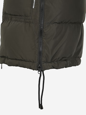 Vero Moda Tall Wintermantel 'Oslo' in Groen