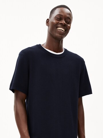 T-Shirt ' ERWAAN ' ARMEDANGELS en bleu