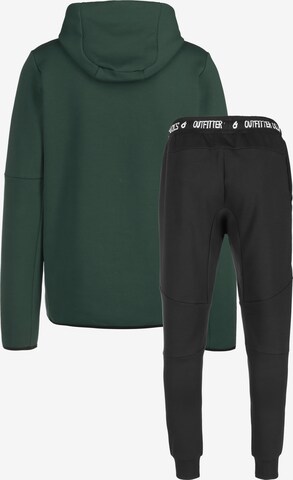 OUTFITTER Tracksuit in Green