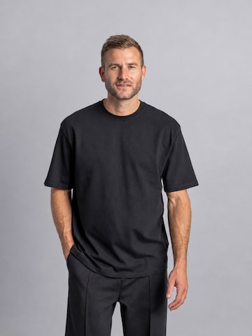 Dirts Shirt 'Heavy Cotton T-Shirt OVERSIZED' in Black: front