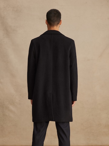 DAN FOX APPAREL Between-Seasons Coat 'Frederik' in Black