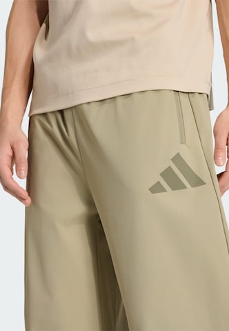 ADIDAS SPORTSWEAR - Loosefit Pantalón deportivo 'Z.N.E.' en marrón