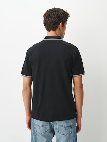 Tricou de la Next pe negru