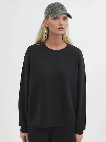 Sweat-shirt Busem en noir : devant