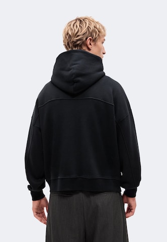 Hanorac 'ESSENTIAL' de la Abercrombie & Fitch pe negru