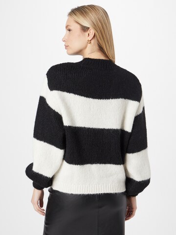 Gina Tricot Sweter 'Willow' w kolorze czarny