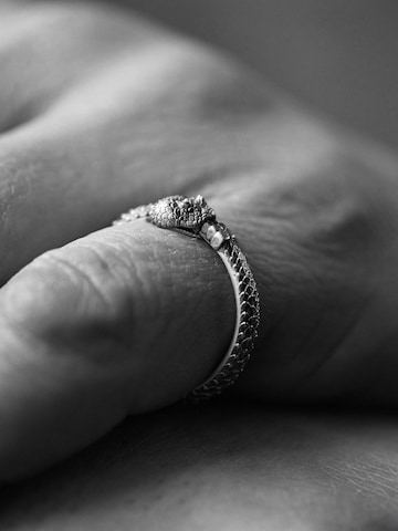 Anello 'Ouroboros' di REYTEL in argento