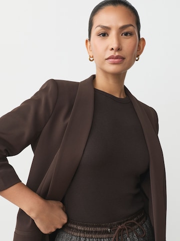 Next Bleiser, värv pruun