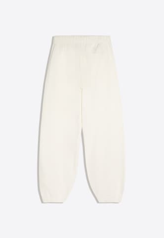 Tapered Pantaloni di Bershka in bianco