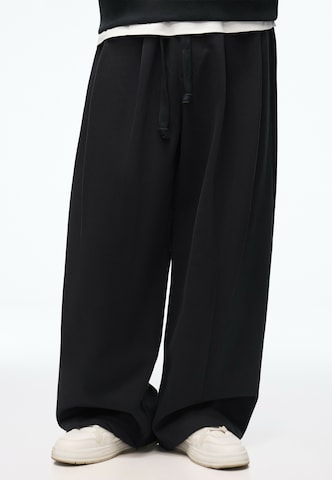 Wide Leg Pantalon à pince Bershka en bleu : devant
