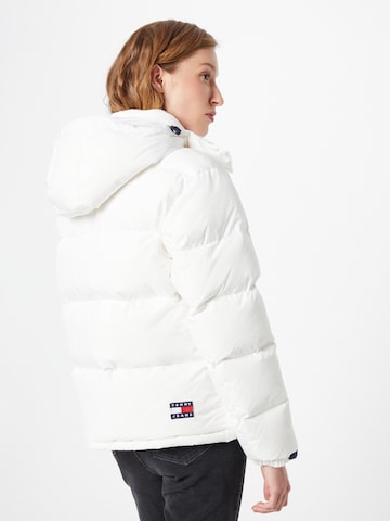 Tommy Jeans Winter Jacket 'Alaska' in White