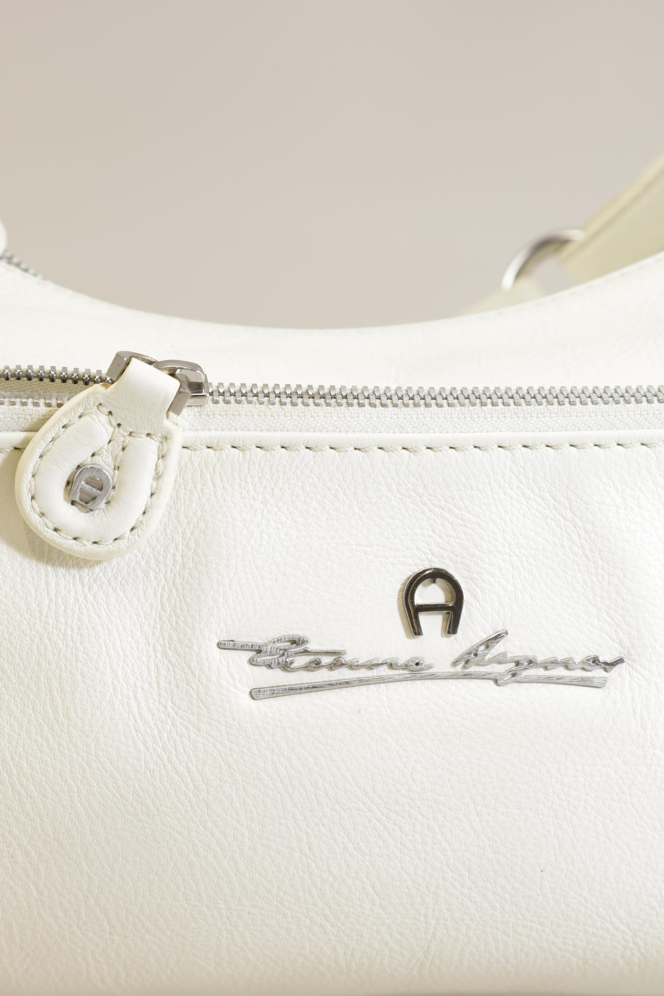 AIGNER Bag in One size in White