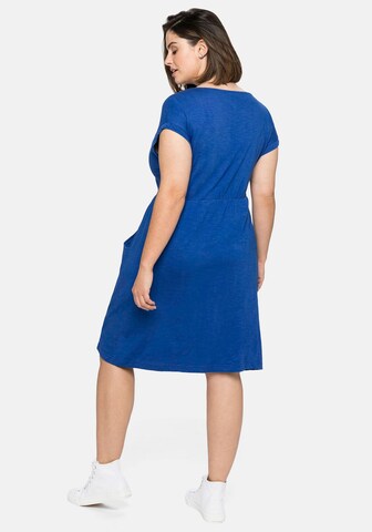 SHEEGO Kleid in Blau