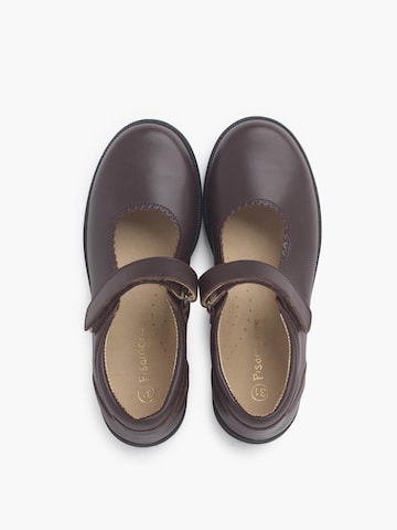 Pisamonas Lage schoen in Bruin