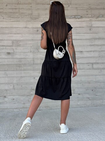 Madnezz House Kleid in Schwarz