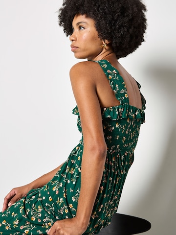 Apricot Dress ' ' in Green