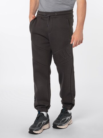 Sublevel Tapered Pants in Grey: front