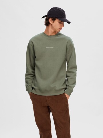 SELECTED Sweatshirt 'Hankie' in Grün