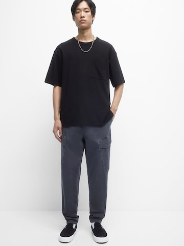 Pull&Bear Loose fit Cargo Pants in Grey: front