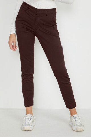 Coupe slim Pantalon chino 'lea' Kaffe en marron : devant