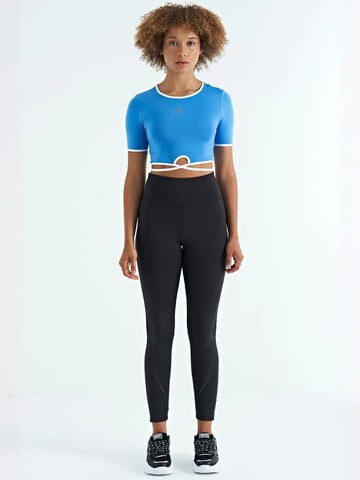 T-shirt fonctionnel Tommy Life en bleu