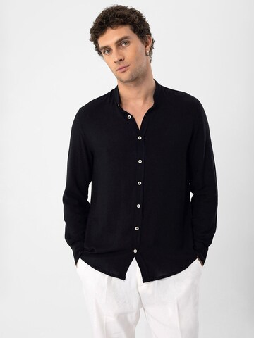 Antioch Regular fit Button Up Shirt in Black: front