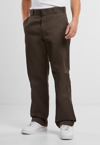 DICKIES Szabványos Ráncos nadrág '874 Work' - barna: elől