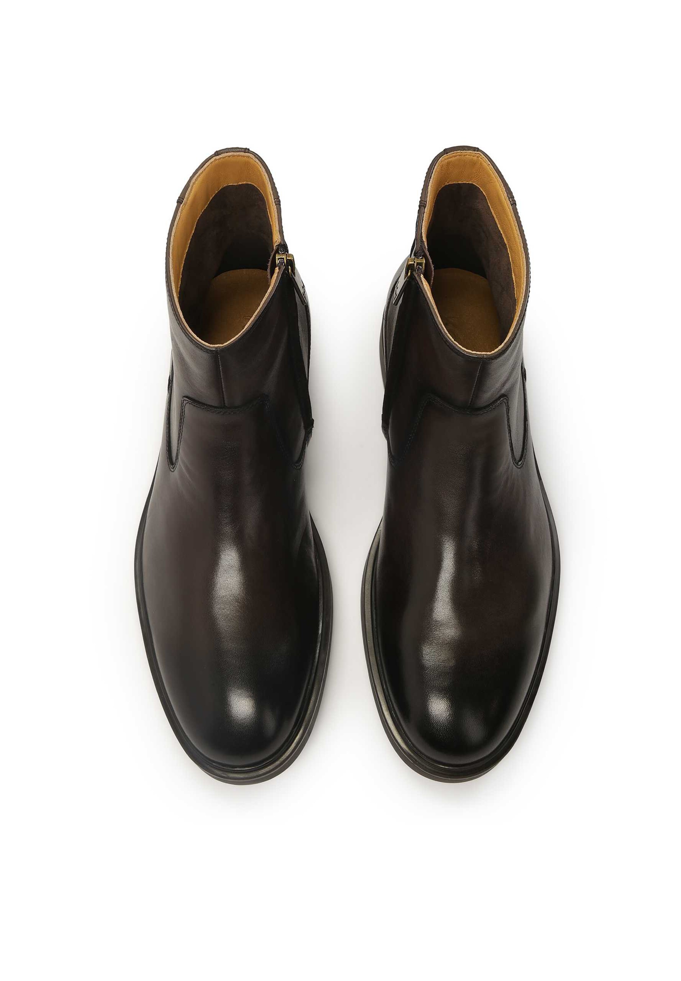 Kazar Boots in Brown