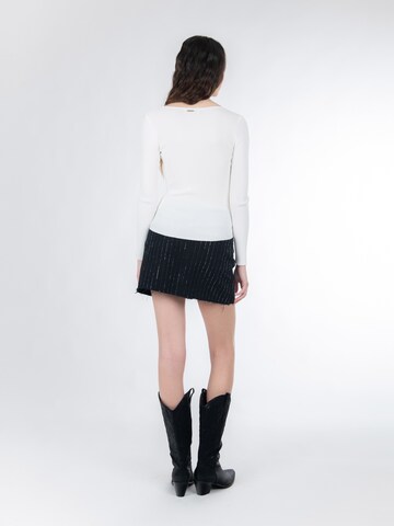 Influencer Pulóver - fehér