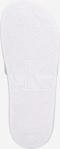 Calvin Klein Jeans Klapki w kolorze srebrny