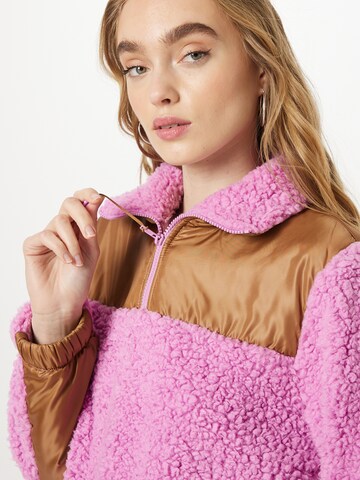 Monki Sweatshirt i pink