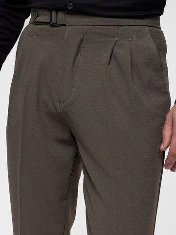 Regular Pantalon à pince Dandalo en vert