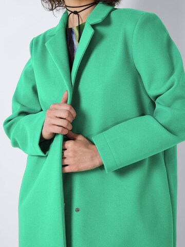 Noisy may Between-Seasons Coat 'Viola' in Green